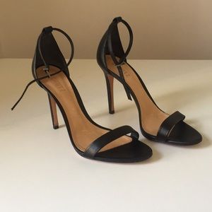 Schultz Cadey-Lee two-strap. Size 9.5b. Worn Once.